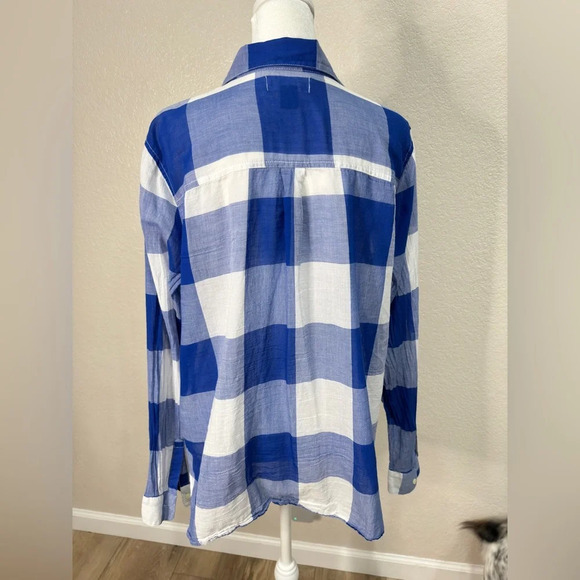 LIKE NEW OLD NAVY button down - Picture 3 of 5